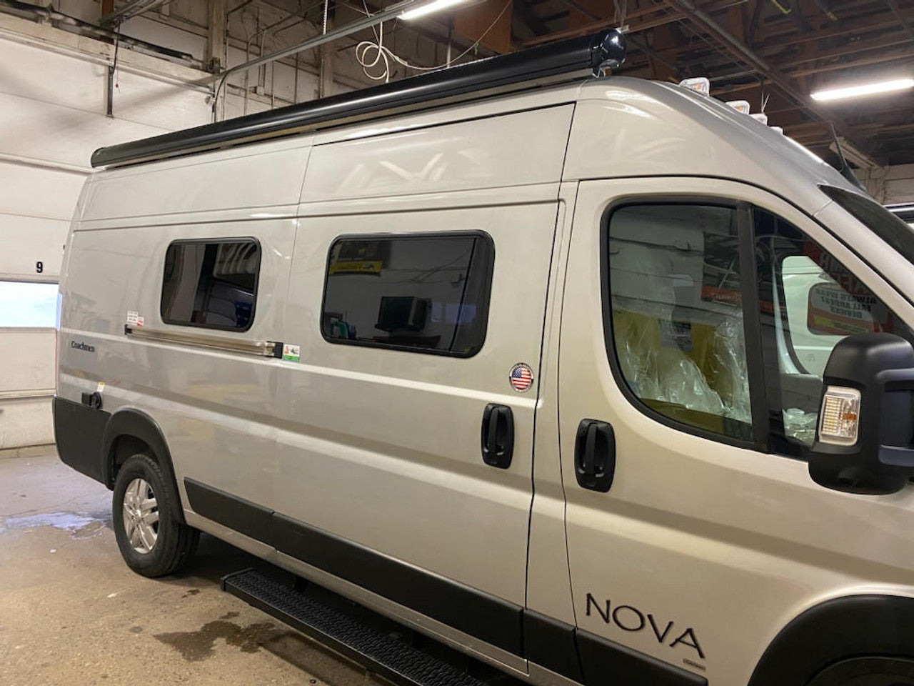 AMA Universal Double-Pane Slim Acrylic Window (700x300)